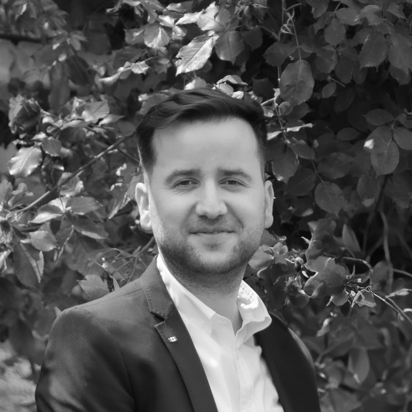 エネス・サティア